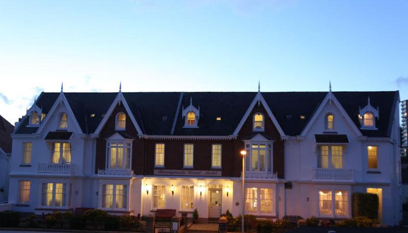 Runnymede Court Hotel Saint Helier ภายนอก รูปภาพ