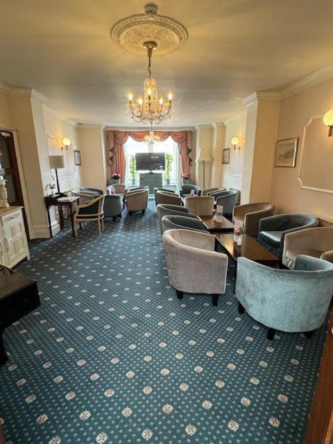 Runnymede Court Hotel Saint Helier ภายนอก รูปภาพ